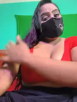 Hot Cupole online show from July 9, 3:25 pm