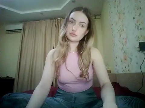 Lisanta online show from July 30, 7:15 pm