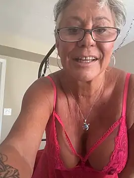 SilverRain  online show from April 22, 3:20 pm