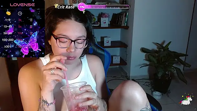 trixietangg online show from April 27, 2:08 am