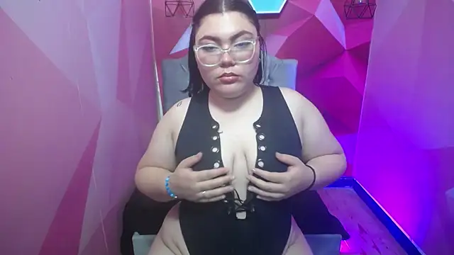 melody  blue online show from April 22, 1:08 pm