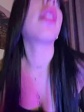 IsabellaNoir  online show from April 29, 2:37 am