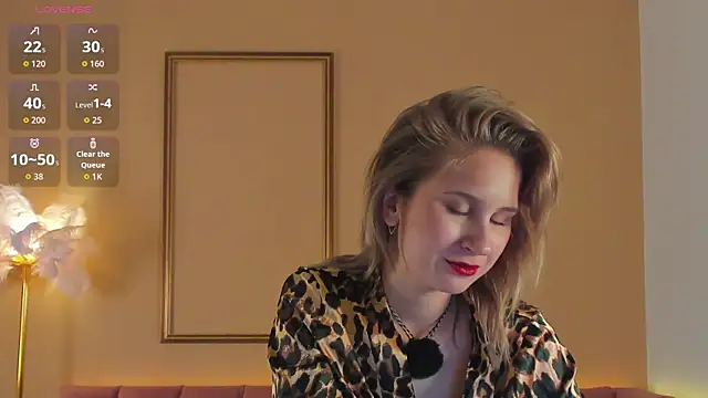 Lilianadaniels online show from July 30, 1:39 am