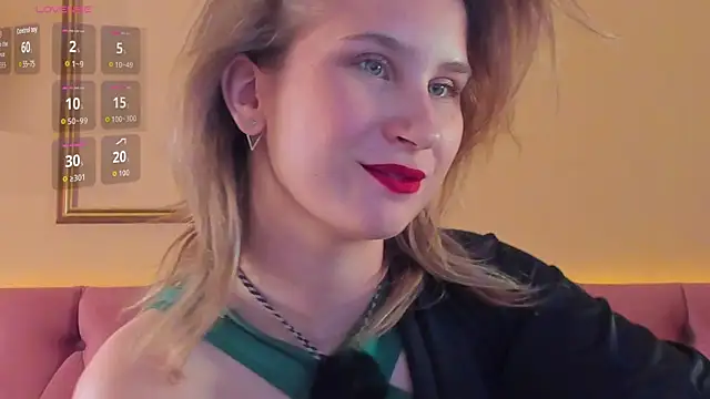 Lilianadaniels online show from July 11, 1:49 am