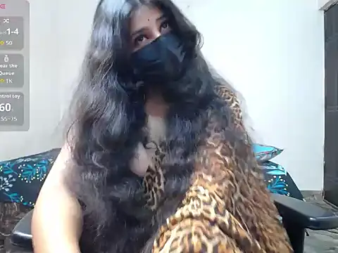-Queenie online show from April 28, 6:01 pm