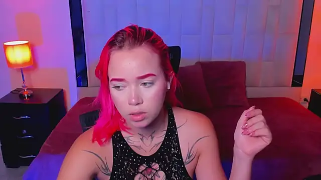 pinkiflame online show from June 24, 9:25 pm