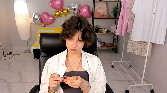 Sindel Meby online show from April 22, 11:18 am