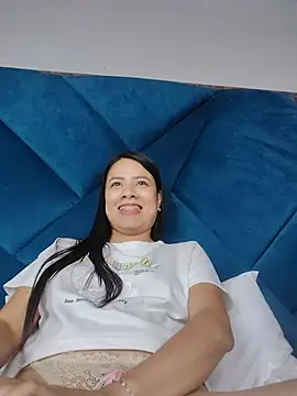 Nicol Alvarez1 online show from May 15, 11:18 pm