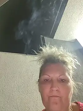 Divineblond online show from August 2, 6:44 pm