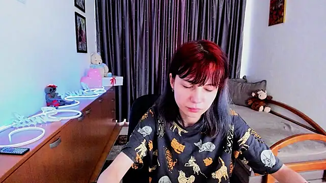 MiniLysii online show from June 17, 5:42 am