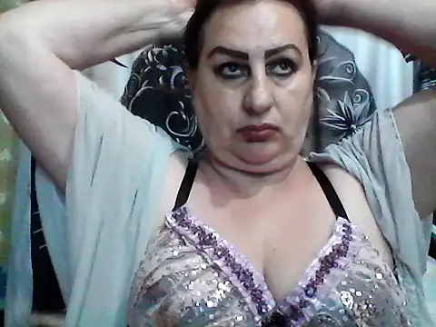 LoaqLovew online show from June 24, 8:24 am