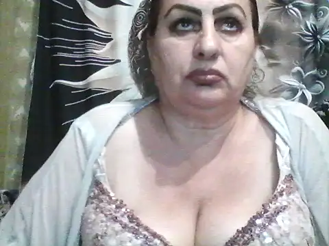 LoaqLovew online show from July 10, 8:48 am
