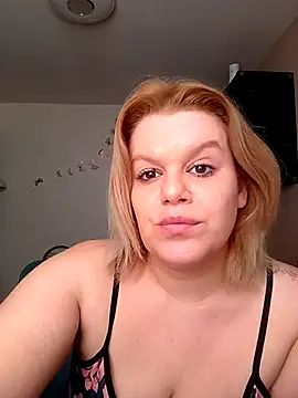Maryquenn online show from June 26, 2:29 pm