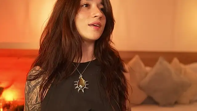 Charlotte Rossee online show from July 31, 2:07 pm