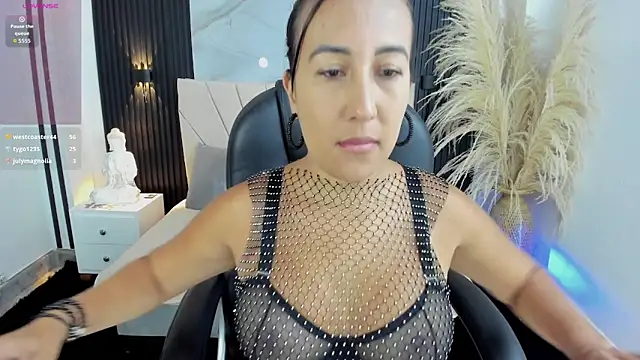 Karolain Hills online show from May 5, 2:53 pm