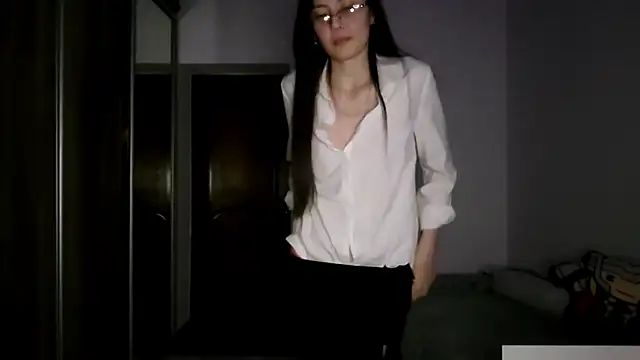 AshleyTropiano online show from May 20, 4:26 pm