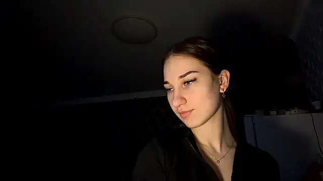 OliviaBuckaloo online show from May 3, 12:19 pm