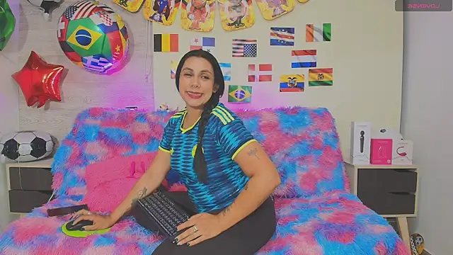 Nyra Queen online show from July 4, 3:13 am