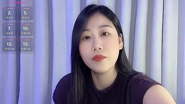 F-Yuwei online show from May 6, 10:30 am