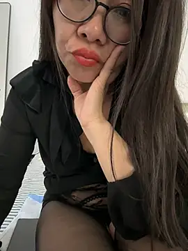 asdf665577 online show from April 30, 8:57 pm