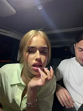 jessicablondexxx online show from July 3, 10:05 pm