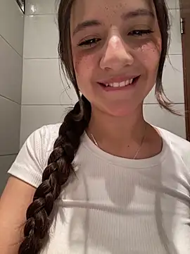 AmyPalacioss online show from June 3, 9:31 pm
