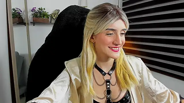 Jessica lisbon online show from May 11, 9:01 pm