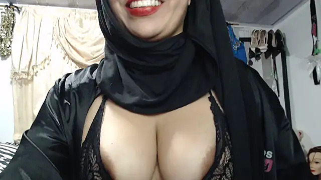 nadia  abaud online show from April 9, 7:03 am