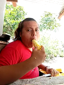 kimlizz12 online show from April 26, 5:54 pm