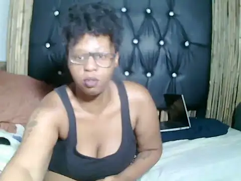 PrettyBoobs12 online show from April 26, 9:12 pm