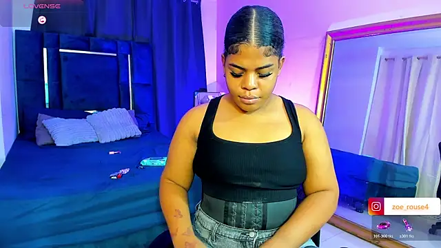 zoee rose online show from July 19, 6:59 am