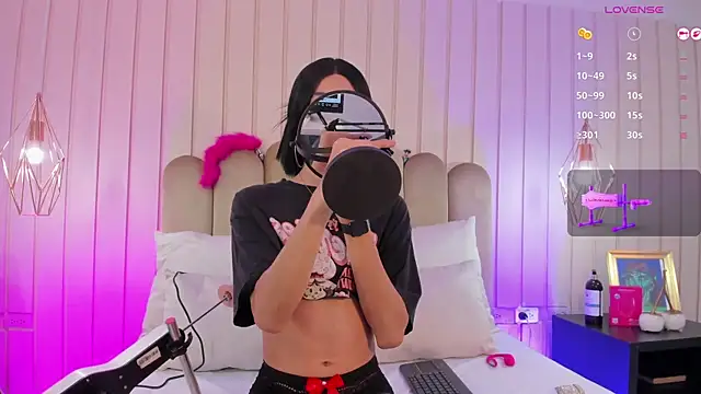 nicki-west online show from May 8, 7:38 pm