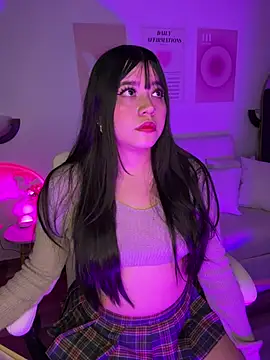 iEmily  online show from June 11, 2:44 am
