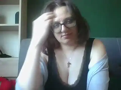 sensual paris online show from April 30, 5:45 am