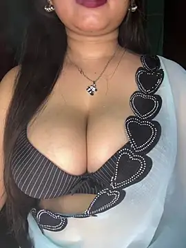 Naughty pooja44 online show from July 26, 6:48 pm