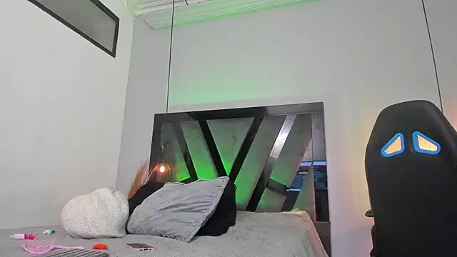 antonella zapata online show from April 29, 5:30 pm