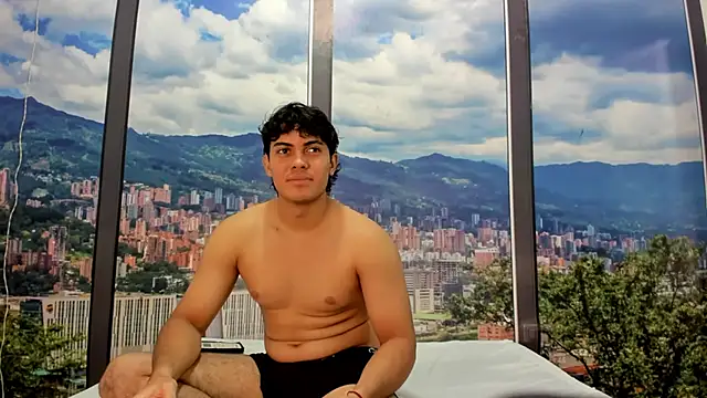 LunnaAndLiam online show from April 29, 8:36 pm