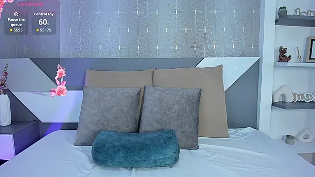 Eimy Laurent online show from April 29, 10:48 pm