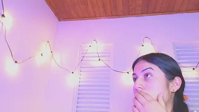 VictoriaaLopez online show from June 18, 6:57 pm