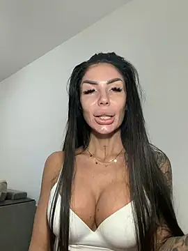 RaquelleXO online show from May 17, 10:36 am