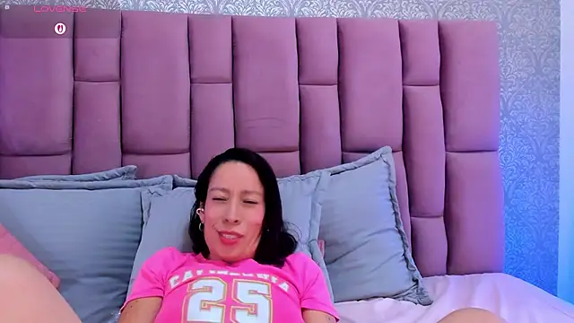 DianaRed  online show from July 4, 3:24 am
