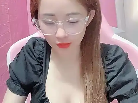 KimOanh345 online show from April 29, 8:50 am