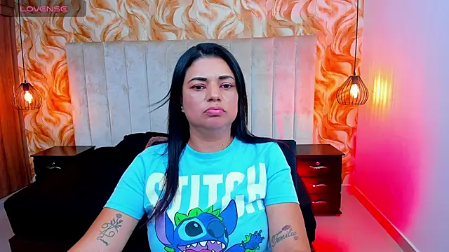 ChloeSmith9 online show from July 9, 7:27 pm
