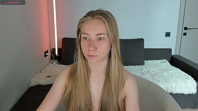 AnnaAlexArti online show from July 17, 7:02 am