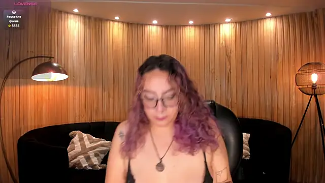 LoiseHarper online show from May 23, 7:34 pm