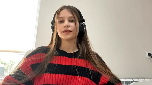 SerafinaAreizaga online show from June 10, 9:52 am