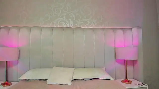 MadeleynRose online show from July 20, 7:36 pm