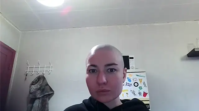 Julia Bright online show from April 30, 5:07 pm