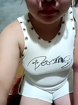 Lily Henry online show from May 6, 2:54 pm