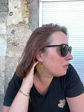 zelda252 online show from July 28, 4:39 pm